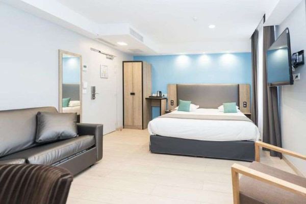Grand Hotel (Clichy)